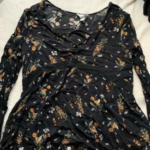 super cute floral long sleeve